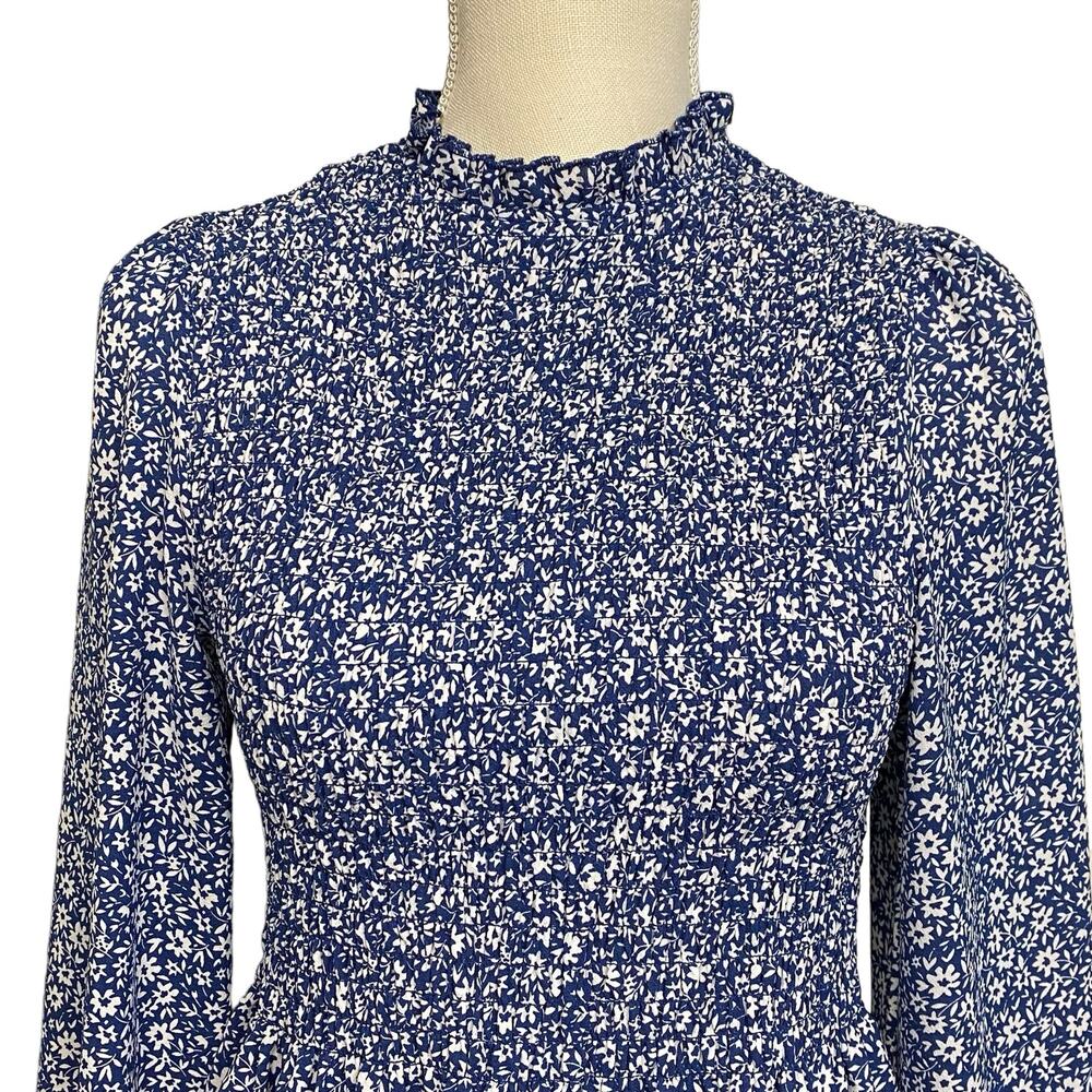 Mi Ami Blue & White Floral Blouse Size Small